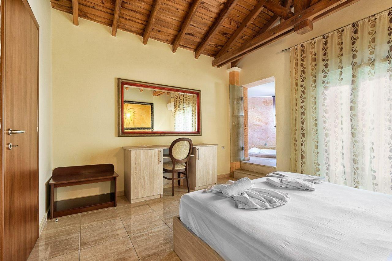 Apartments Alexandros Polychrono Luaran gambar