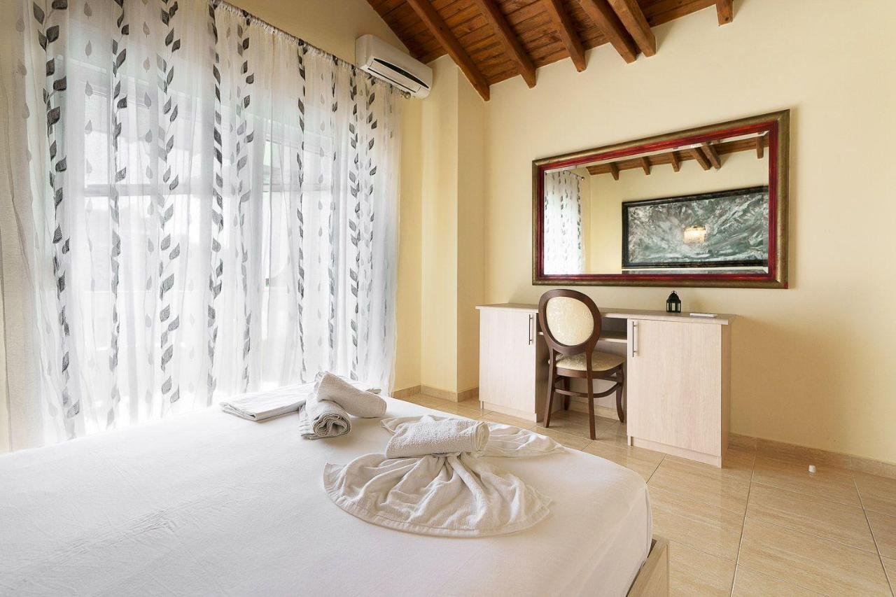 Apartments Alexandros Polychrono Luaran gambar