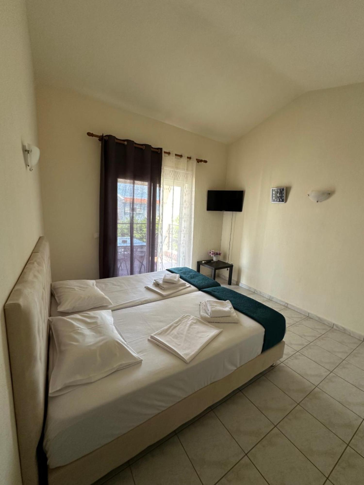 Apartments Alexandros Polychrono Luaran gambar